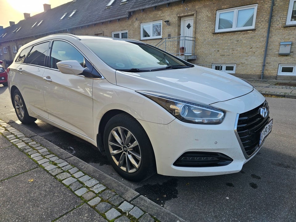 Hyundai i40 1,7 CRDi 115 Active CW 5d