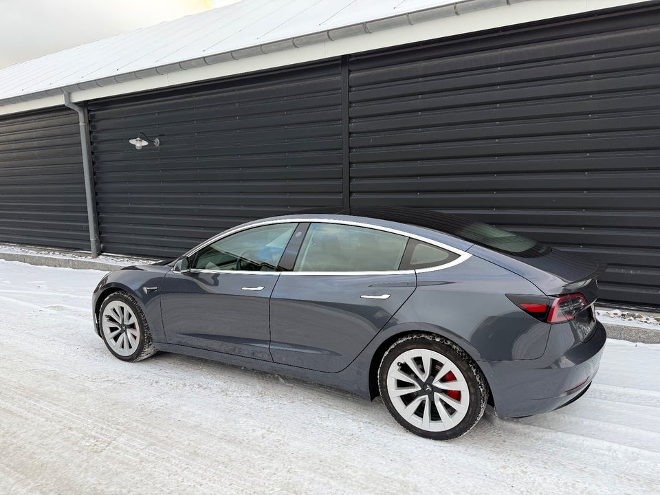 Tesla Model 3 Performance AWD 4d