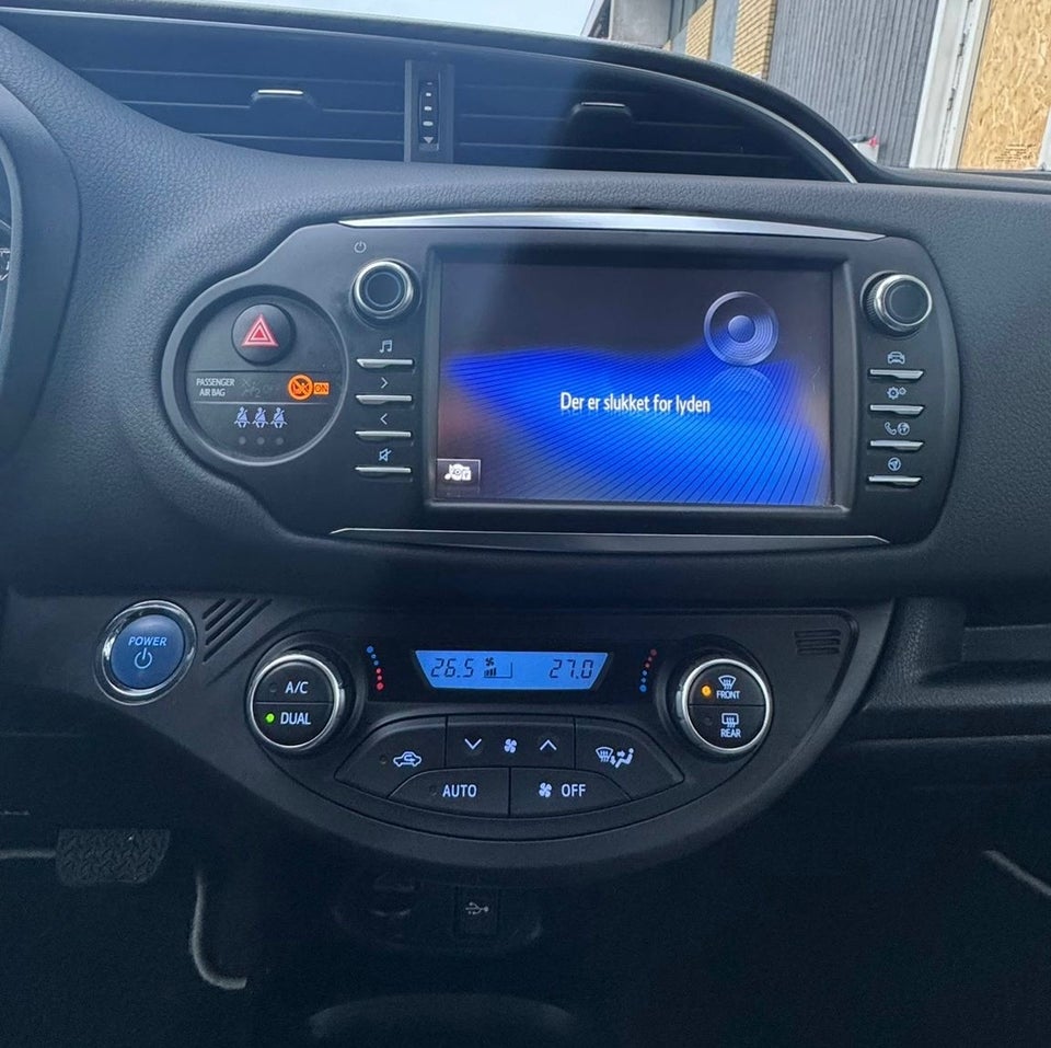 Toyota Yaris 1,5 Hybrid H3 Y20 e-CVT 5d