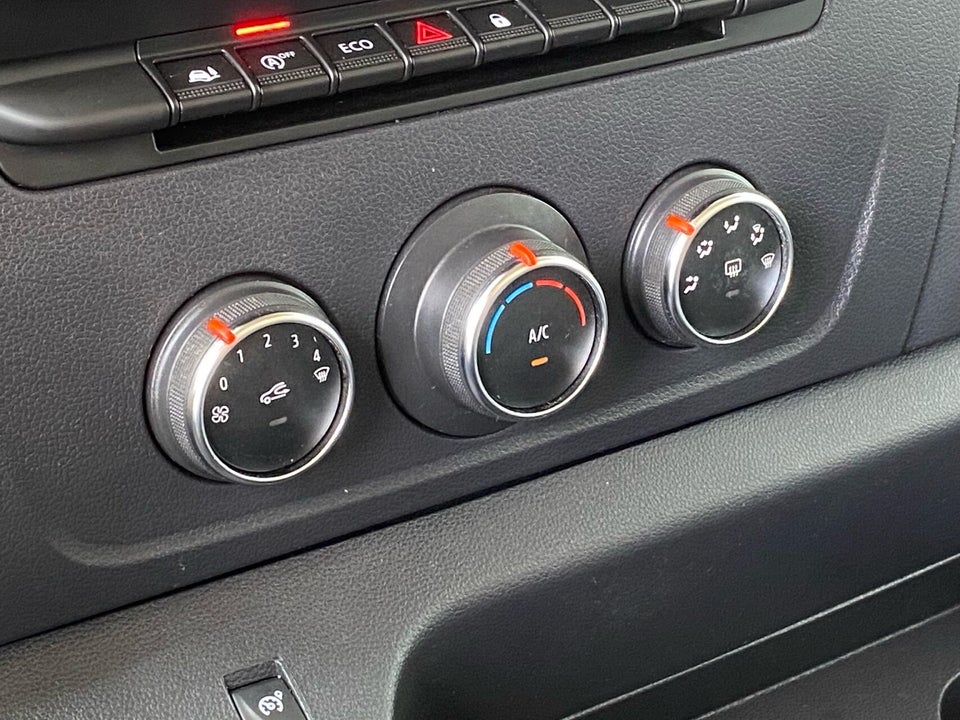 Nissan Interstar 2,0 dCi 150 L2H2 N-Connecta Van