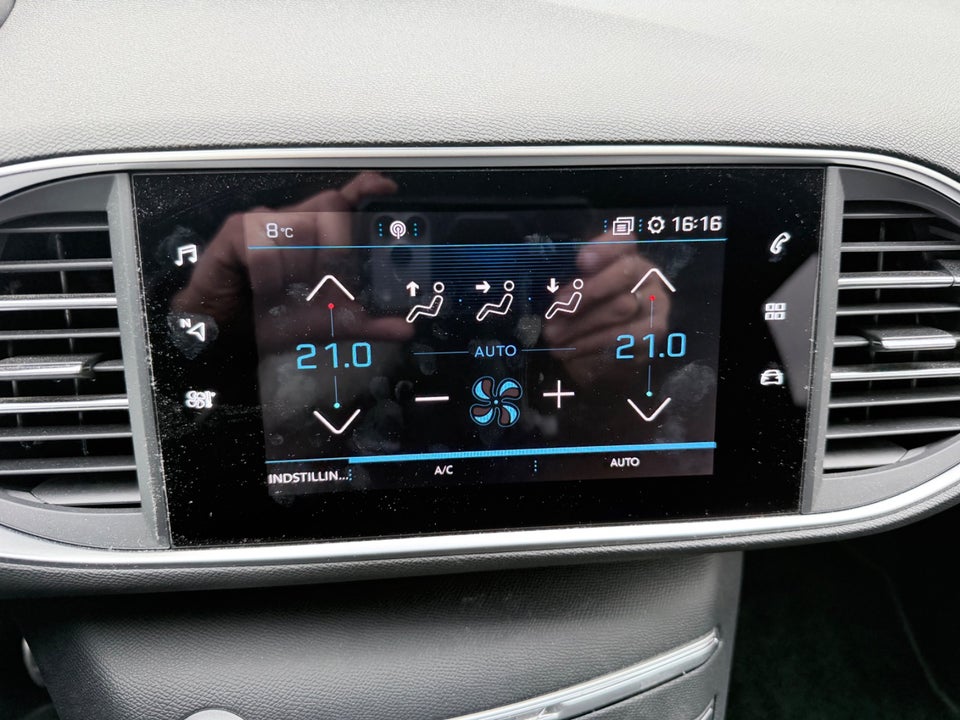 Peugeot 308 1,5 BlueHDi 130 Allure Pack SW 5d