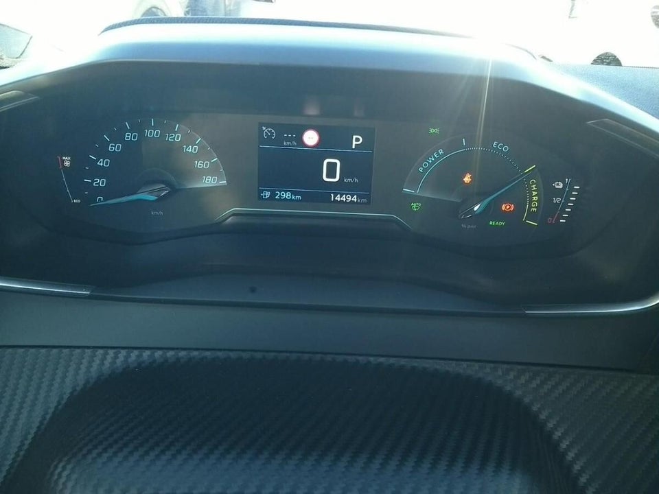 Peugeot e-208 50 Style 5d