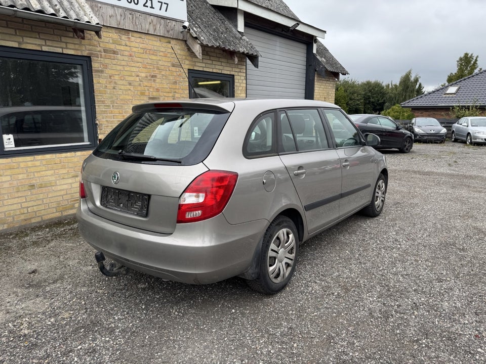 Skoda Fabia 1,2 12V Ambiente Combi 5d