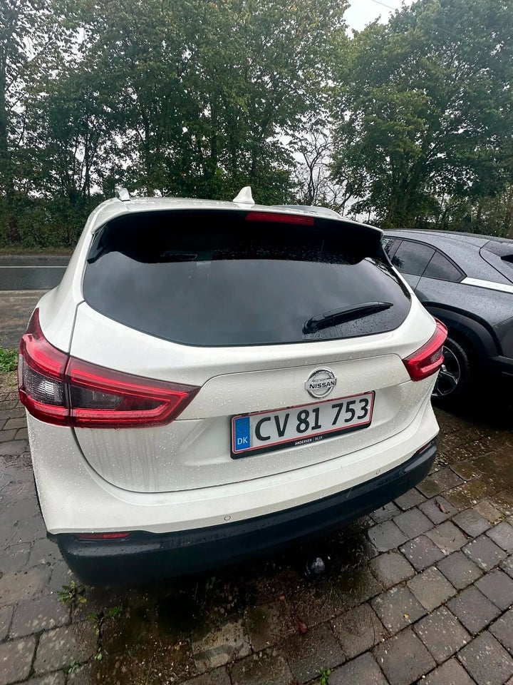 Nissan Qashqai 1,3 Dig-T 160 Tekna+ 5d