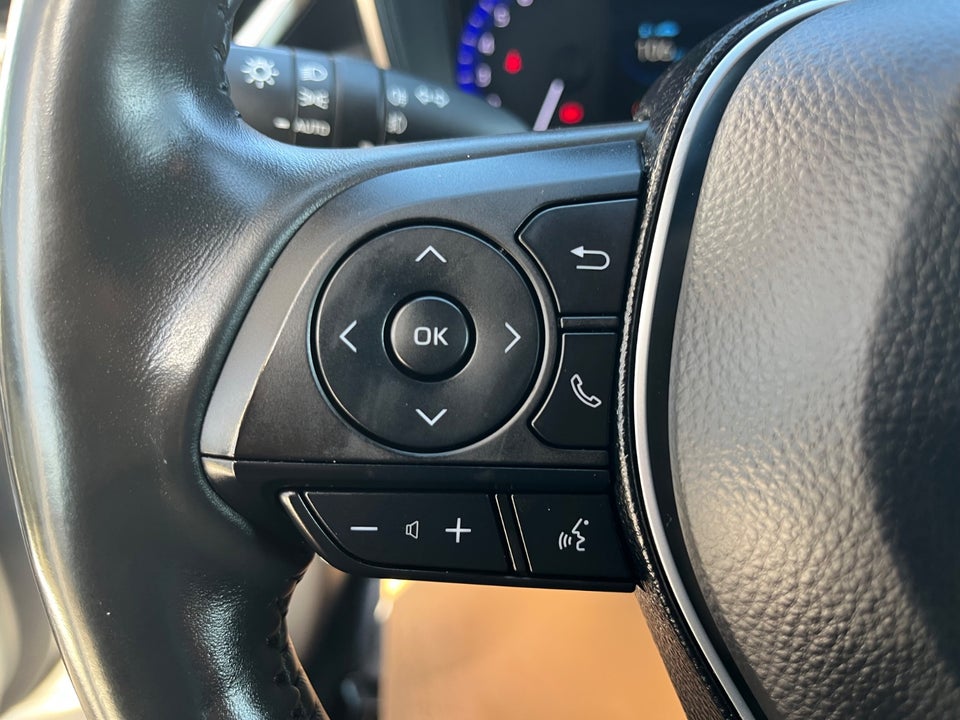 Toyota Corolla 1,8 Hybrid H3 Design Touring Sports MDS 5d