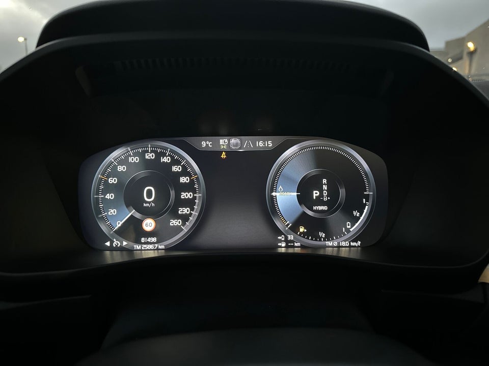 Volvo XC40 1,5 T5 ReCharge Momentum aut. 5d