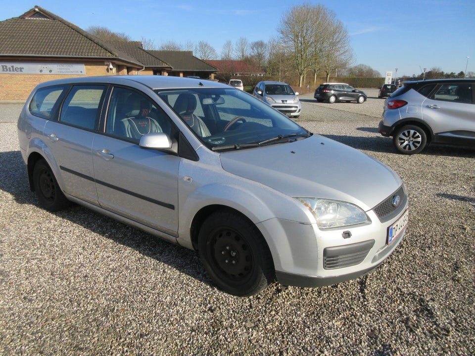 Ford Focus 1,6 Ambiente 100 stc. 5d