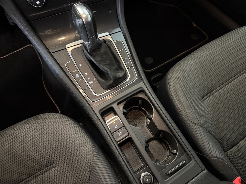 VW Golf VII 1,5 TSi 130 Comfortline Connect DSG 5d