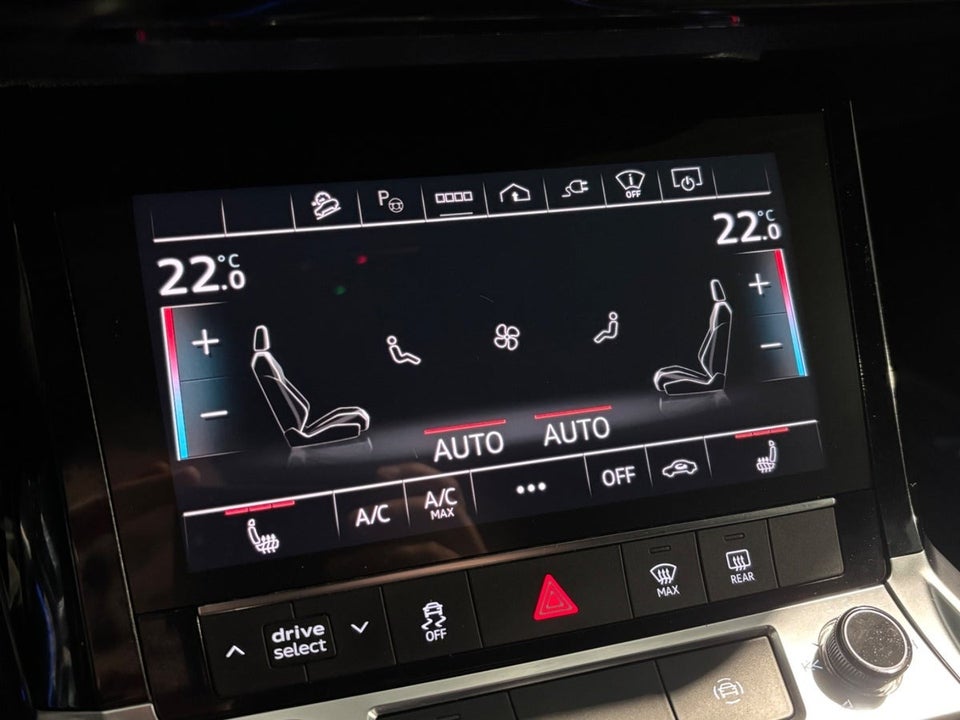 Audi e-tron 55 S-line quattro 5d