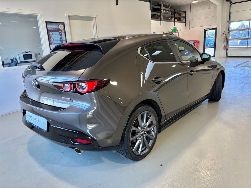 Mazda 3 2,0 SkyActiv-G 122 Sky 5d