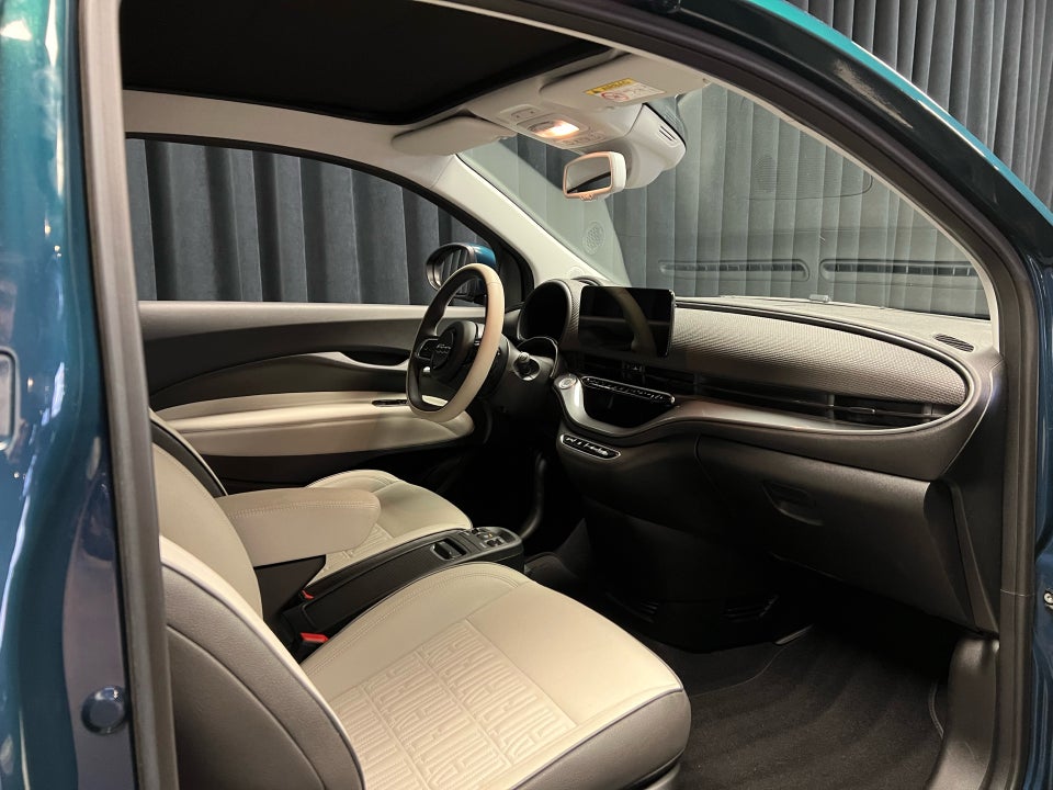 Fiat 500e 42 la Prima by Bocelli Cabrio 2d