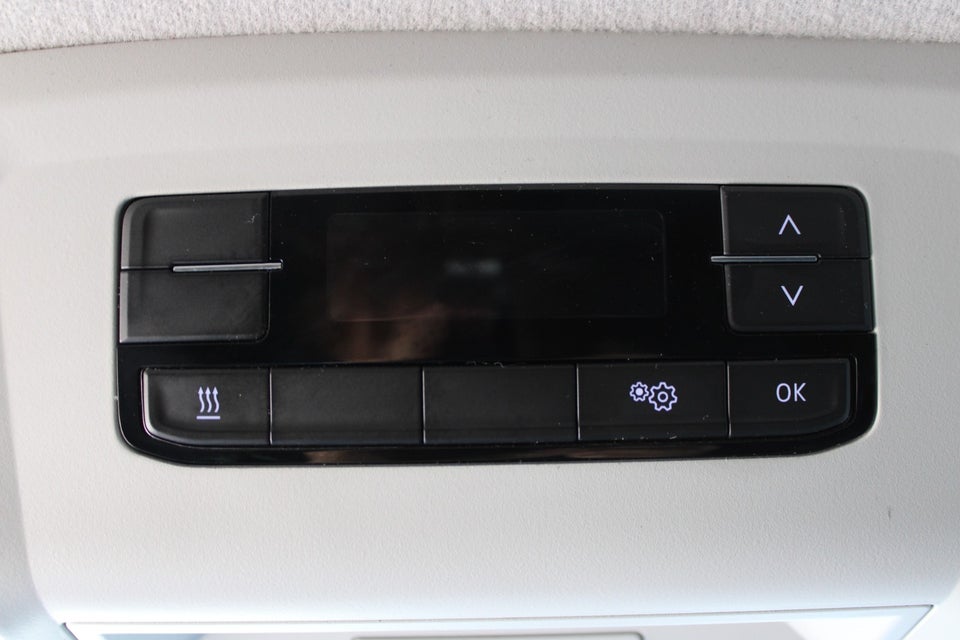 VW Transporter 2,0 TDi 110 Kassevogn lang