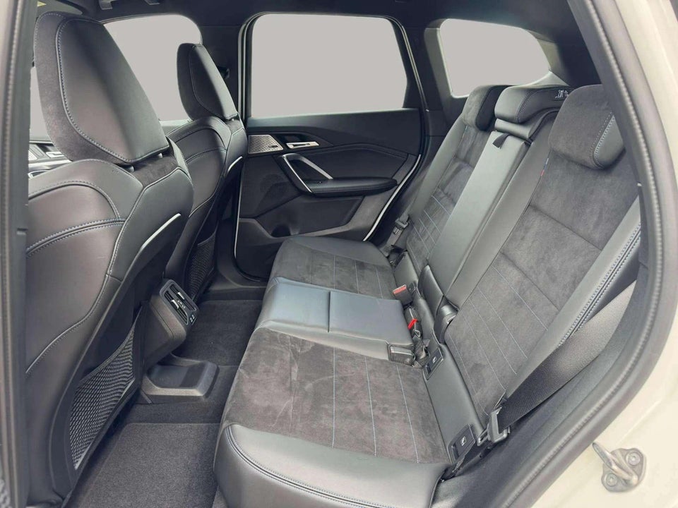 BMW iX1 eDrive20 M-Sport 5d