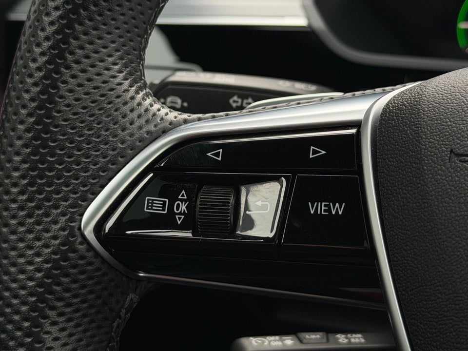 Audi Q8 e-tron 55 S-line Sportback quattro 5d