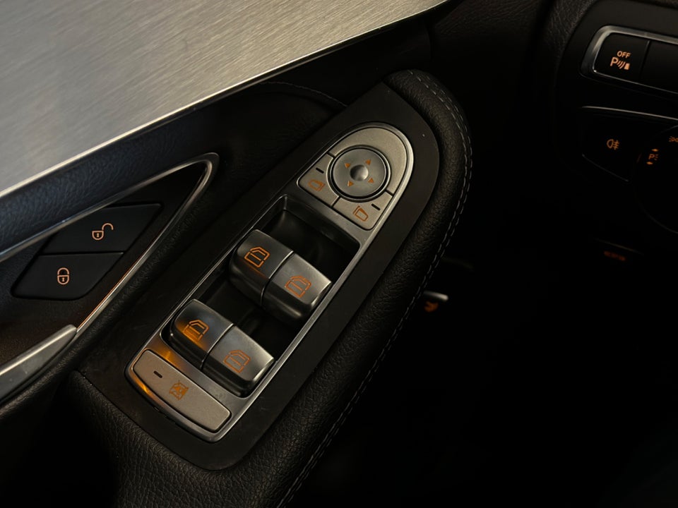 Mercedes C63 4,0 AMG stc. aut. 5d