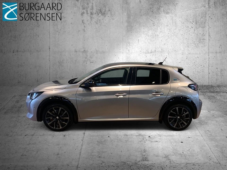 Peugeot e-208 50 GT Sky 5d