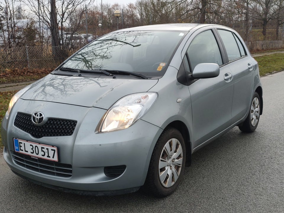 Toyota Yaris 1,3 Luna 5d