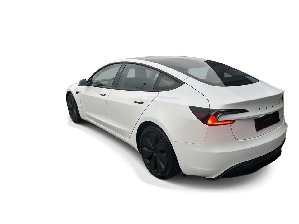 Tesla Model 3 Long Range AWD 4d