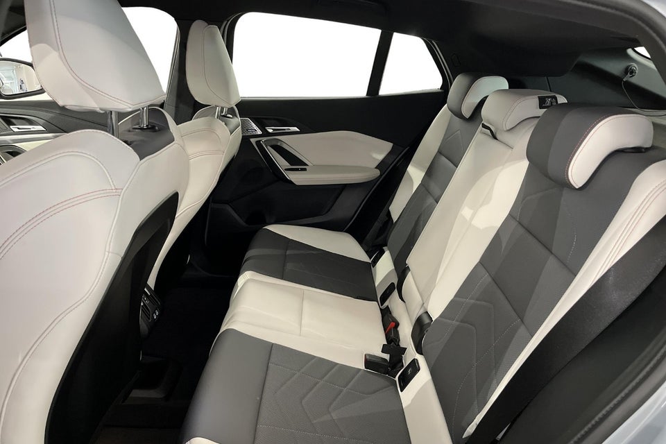 BMW iX2 eDrive20 M-Sport 5d