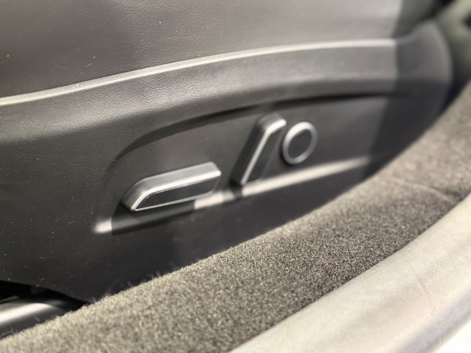 Tesla Model 3 RWD 4d