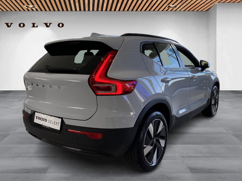 Volvo EX40 Extended Range Plus 5d