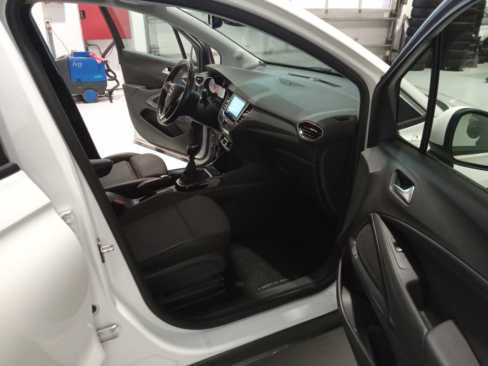 Opel Crossland X 1,2 T 110 Sport 5d