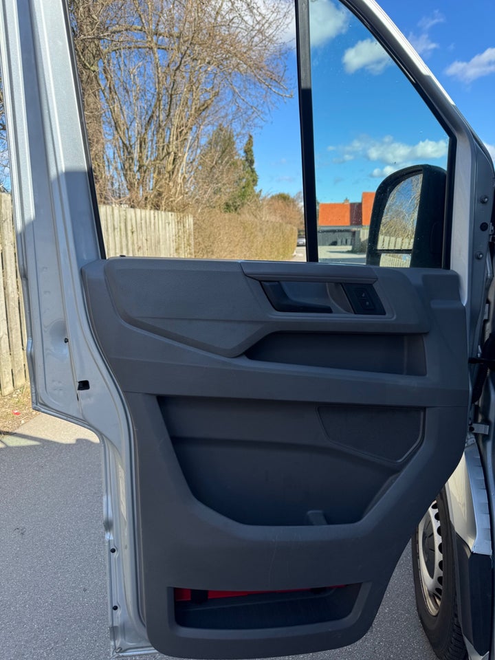 VW Crafter 35 2,0 TDi 140 Kassevogn L3H2