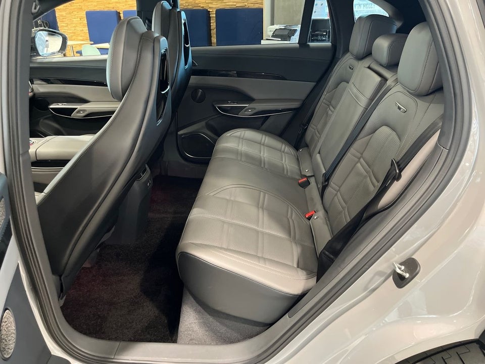 Hongqi EHS7 111 Exclusive 5d