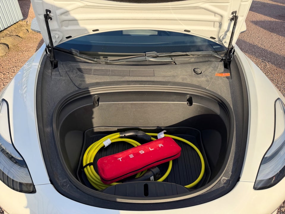 Tesla Model 3 Long Range AWD 4d