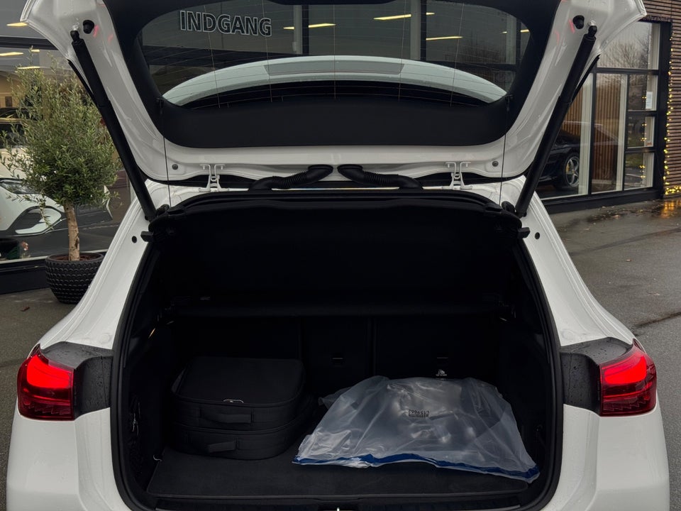 Mercedes EQA250+ Progressive Advance 5d