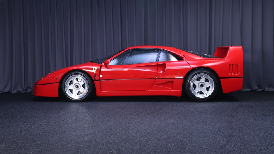 Ferrari F40 2,9 V8 Turbo 2d