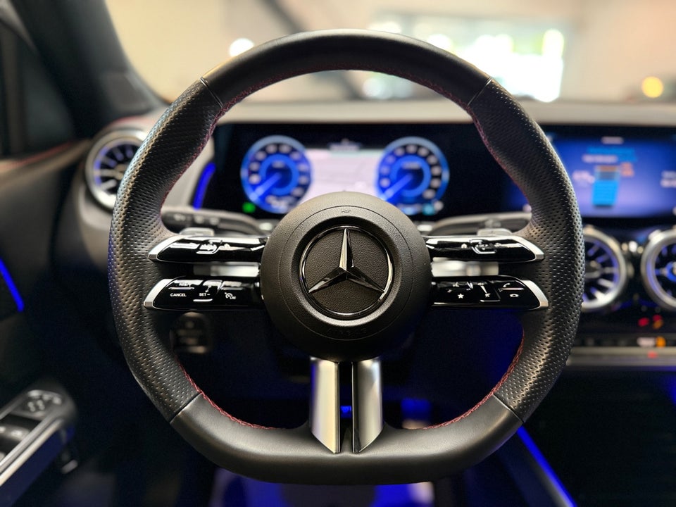Mercedes EQB300 AMG Line 4Matic 7prs 5d