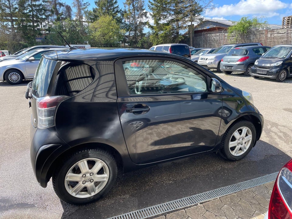 Toyota iQ 1,0 VVT-i Q3 3d