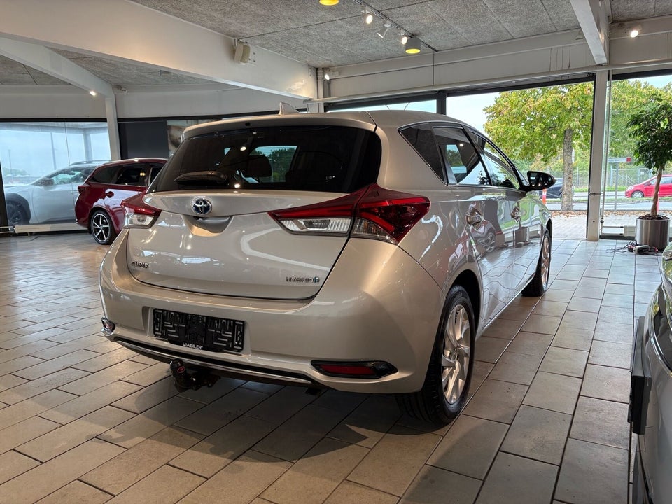 Toyota Auris 1,8 Hybrid H2 Comfort CVT 5d