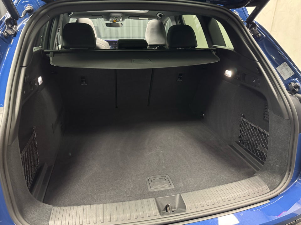 Audi SQ6 e-tron quattro 5d