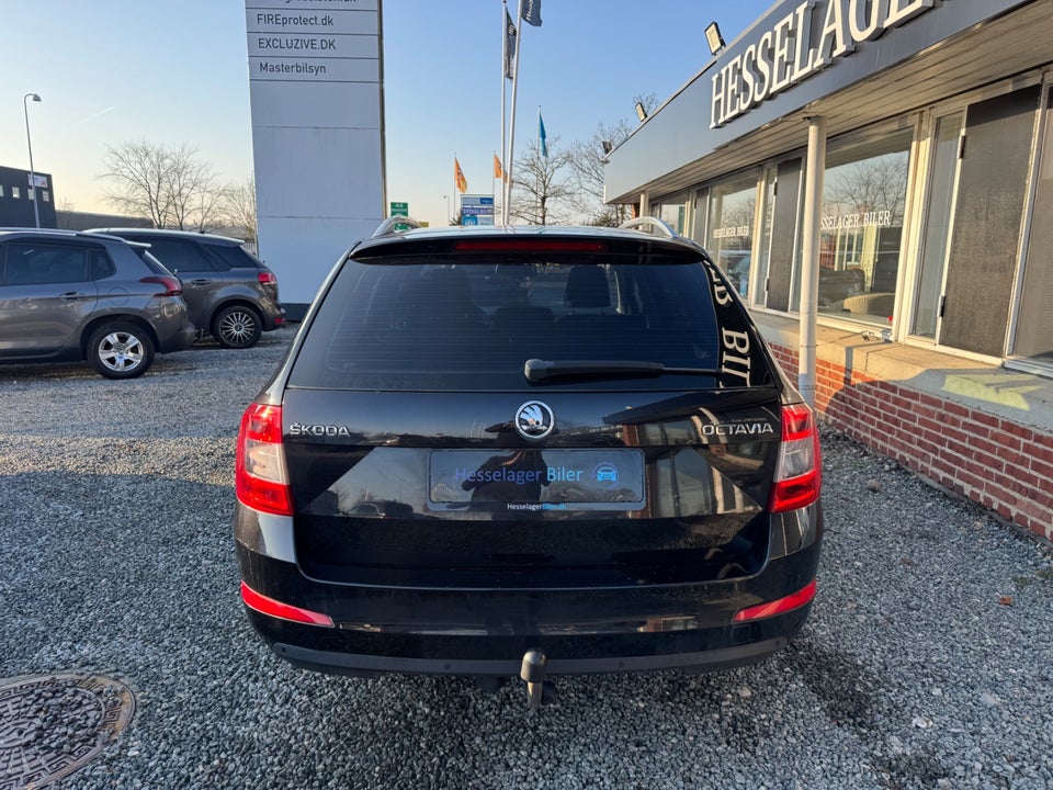 Skoda Octavia 1,6 TDi 110 Style Combi DSG 5d