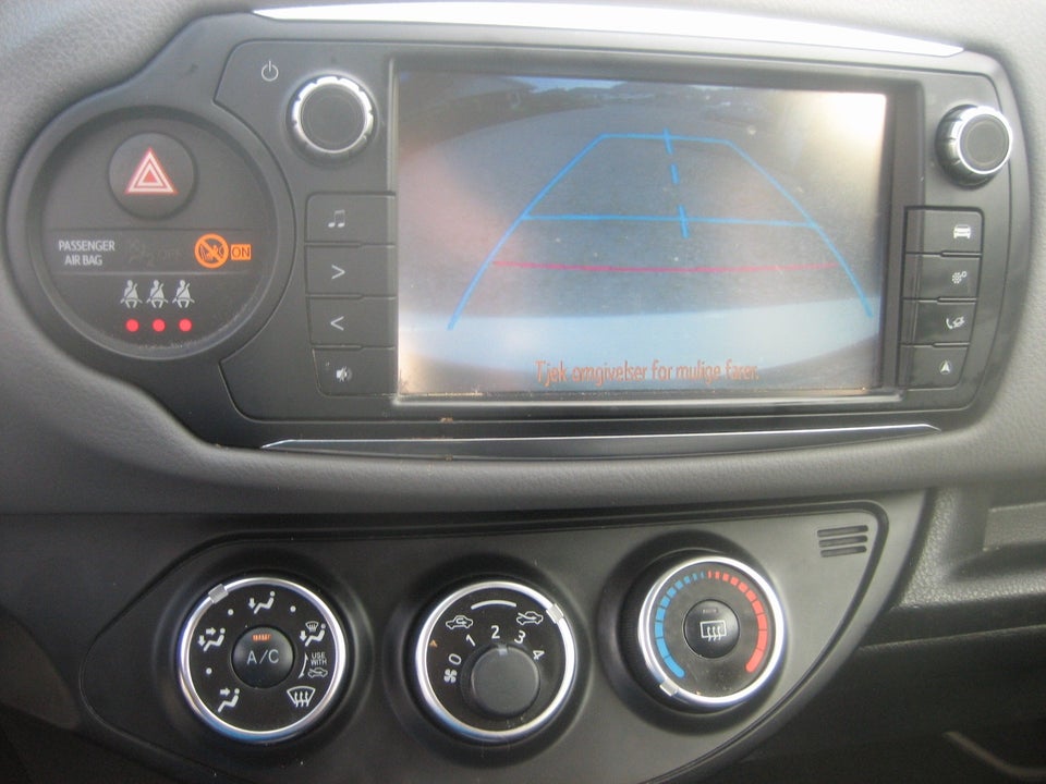 Toyota Yaris 1,0 VVT-i T2 5d