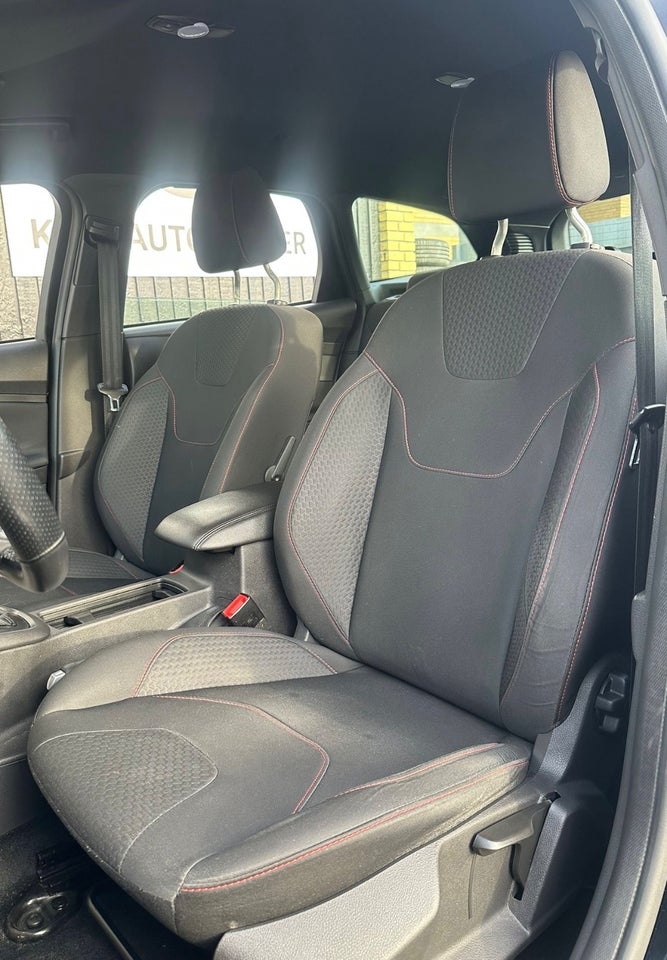 Ford Focus 1,5 EcoBlue ST-Line stc. 5d