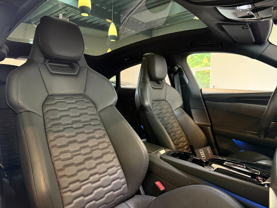 Audi e-tron GT quattro 4d