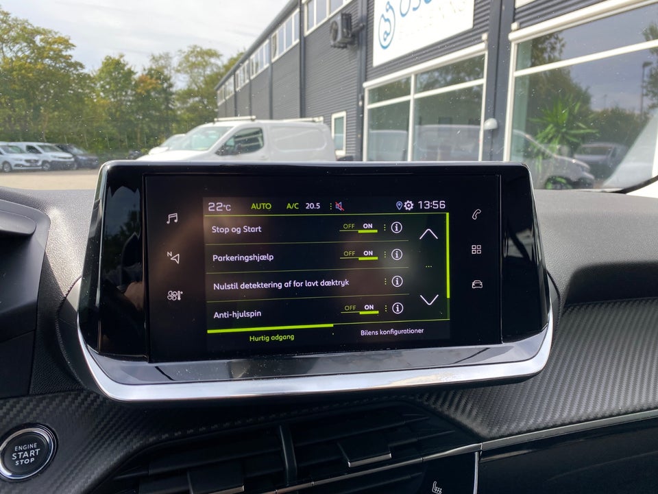 Peugeot 2008 1,5 BlueHDi 110 Allure Pack Van 5d