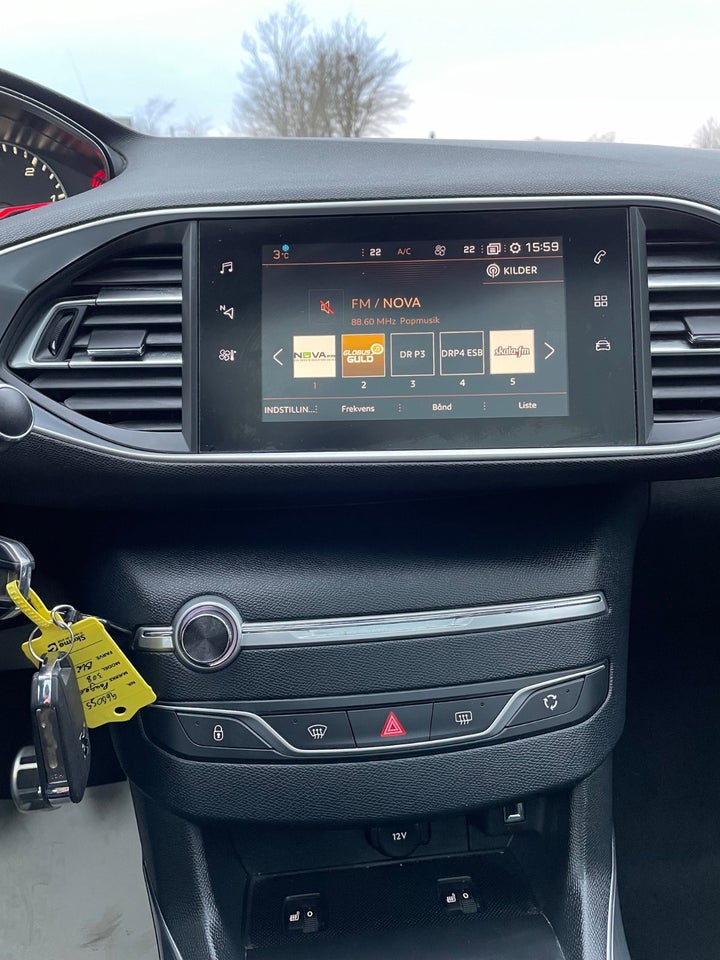 Peugeot 308 1,5 BlueHDi 130 Allure+ 5d