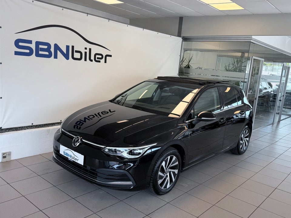 VW Golf VIII 1,4 eHybrid DSG 5d
