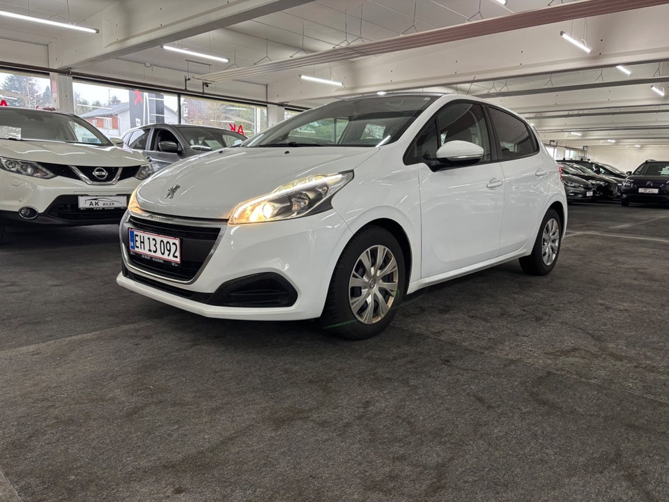 Peugeot 208 1,6 BlueHDi 100 Allure Sky 5d