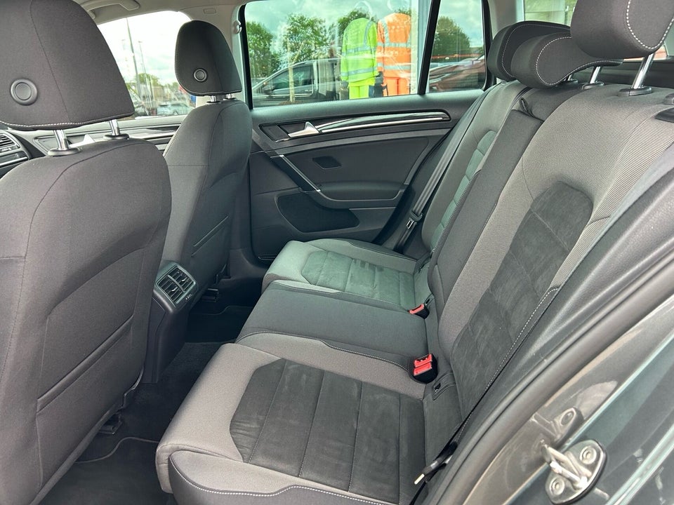 VW Golf VII 1,5 TSi 150 Highline Variant DSG 5d