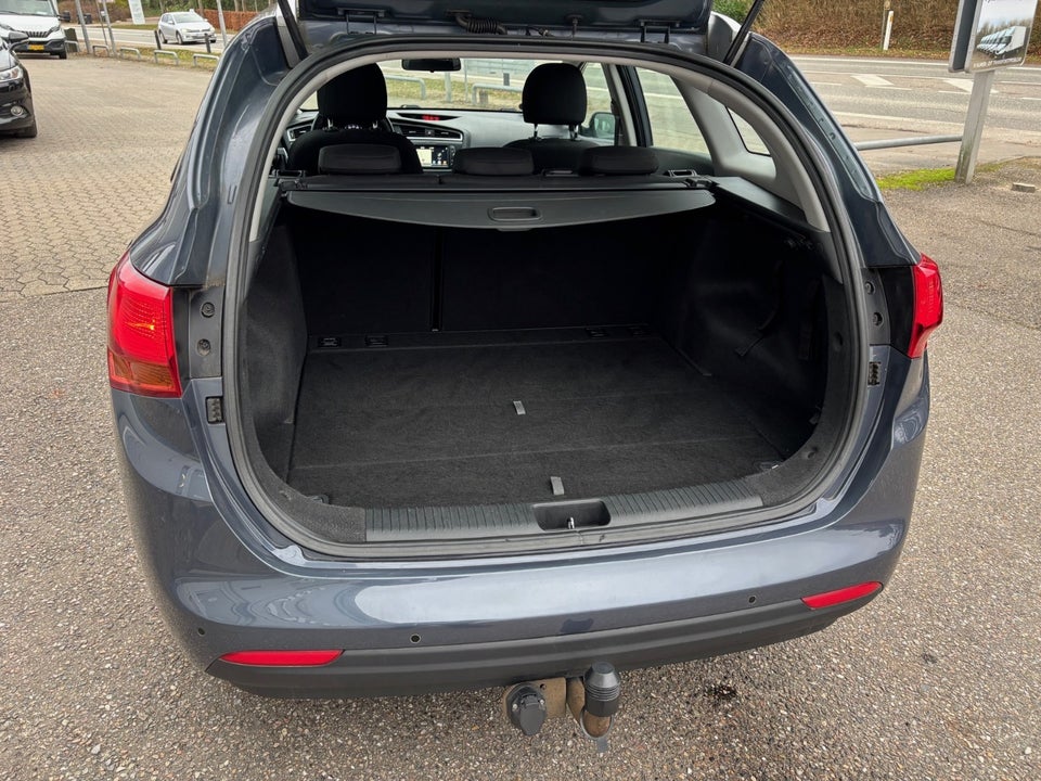 Kia Ceed 1,4 CVVT Style+ Clim Limited SW 5d