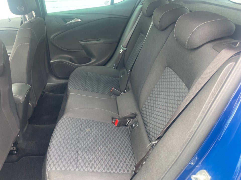 Opel Astra 1,0 T 105 Excite 5d