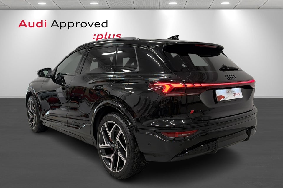 Audi SQ6 e-tron quattro 5d