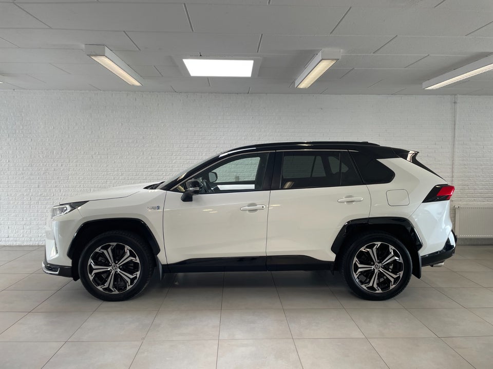 Toyota RAV4 2,5 Plug-in Hybrid H3 Executive AWD-i 5d