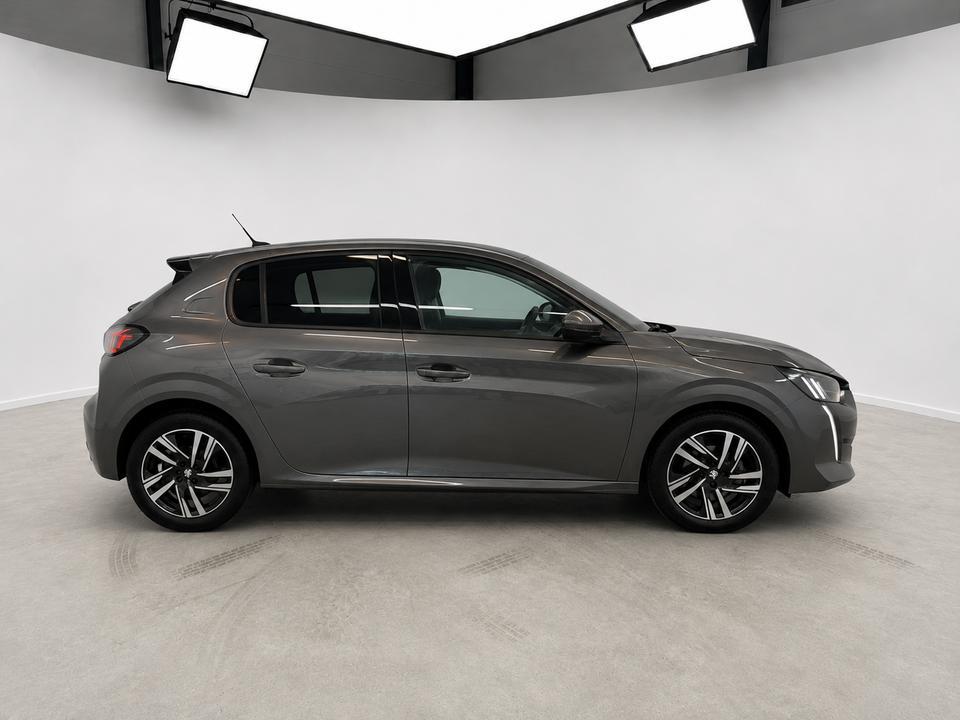 Peugeot 208 1,2 PureTech 100 Allure Sky 5d