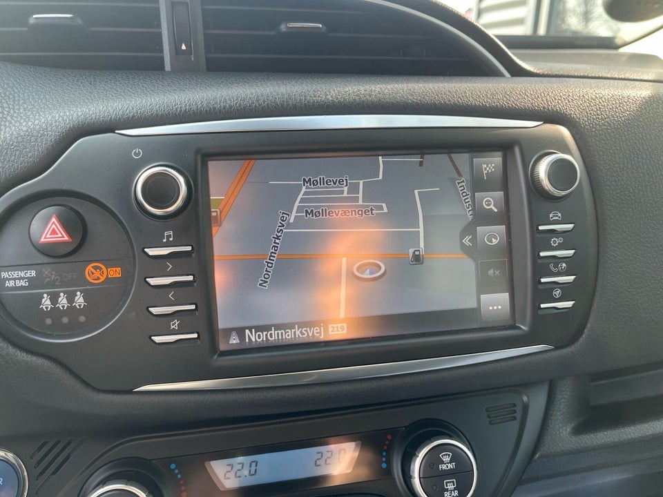 Toyota Yaris 1,5 Hybrid H3 Y20 e-CVT 5d